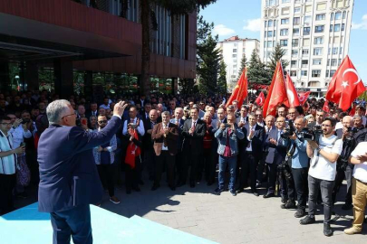Başkan Büyükkılıç: “Kayserililerin hizmetkarı olmaya devam edeceğiz”
