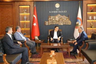 Mazbatasını alan Başkan Büyükkılıç, ilk ziyaretini Vali Çiçek’e yaptı