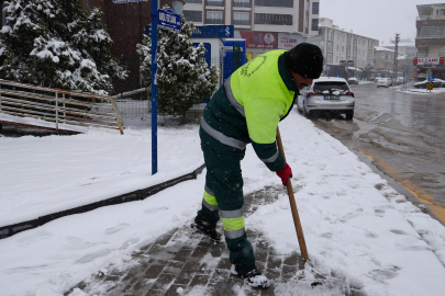 Ankara Keçiören’de kar yağışına hızlı müdahale