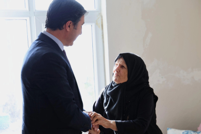 Kocaeli Büyükşehir acıları hafifletiyor