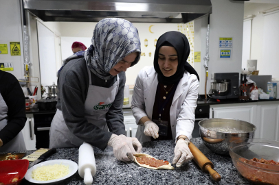 Ramazan’ın geleneksel lezzetleri SAMEK mutfağından geçti
