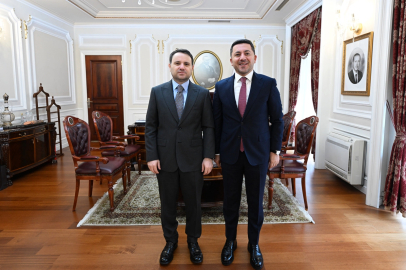 Nevşehirli Adalet Bakanı'na hemşehrisinden ziyaret