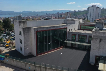 Ordu’da Fatsa Devlet Hastanesi önü sıcak asfaltla yenileniyor