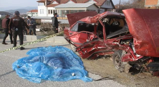 Muğla Seydikemer'de trafik kazası: 2 ölü 3 yaralı